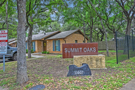 Summit-Oaks 01